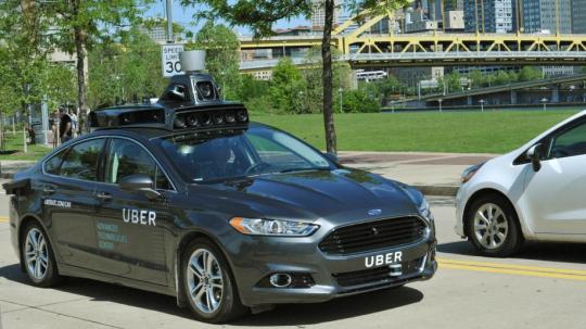 Uber тестирует беспилотный автомобиль на городских дорогах